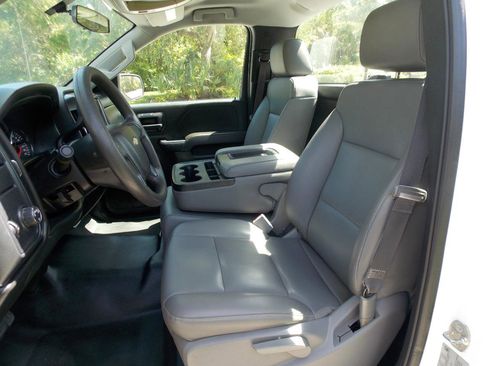 Used 2017 Chevrolet Silverado 1500 W/T RWD image 2