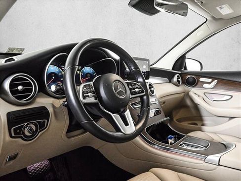 Used 2022 Mercedes-Benz GLC 300 4MATIC image 10
