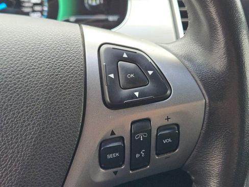 Used 2015 Ford Taurus SEL w/ Equipment Group 201A image 29