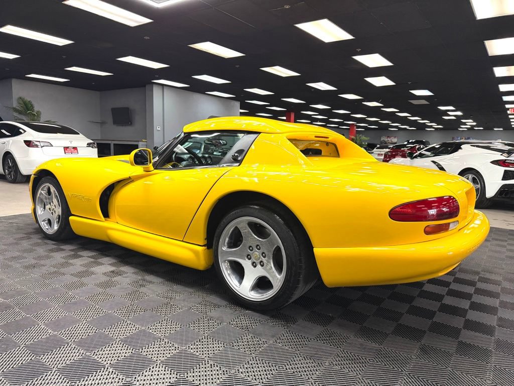 Used 2001 Dodge Viper RT/10 RWD image 9