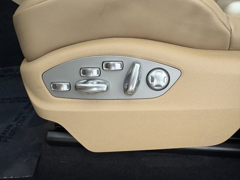 Used 2025 Porsche Macan S image 11