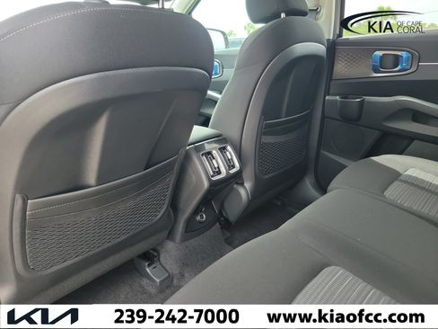 New 2026 Kia Sorento LX FWD image 12