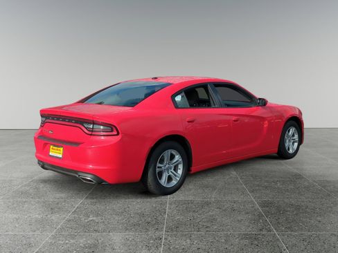 Used 2022 Dodge Charger SXT image 5