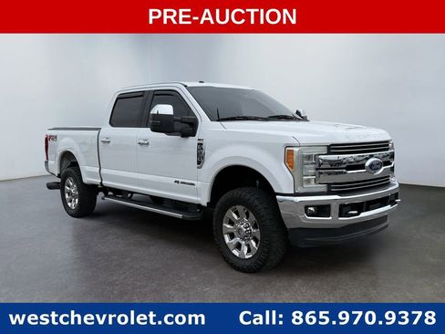 Used 2017 Ford F250 Lariat w/ Lariat Ultimate Package image 1