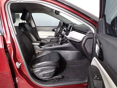 Used 2022 Jeep Compass Limited image 30