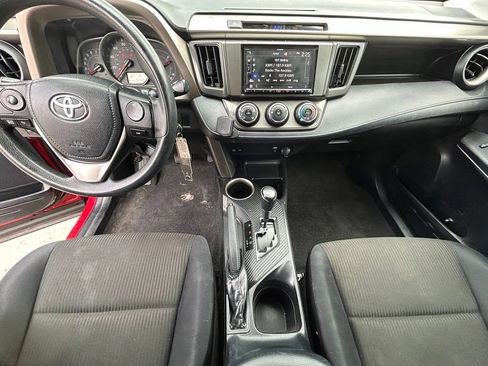 Used 2015 Toyota RAV4 LE AWD/4WD image 18