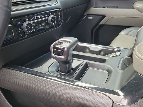 Used 2022 Chevrolet Silverado 1500 ZR2 w/ Technology Package AWD/4WD image 18