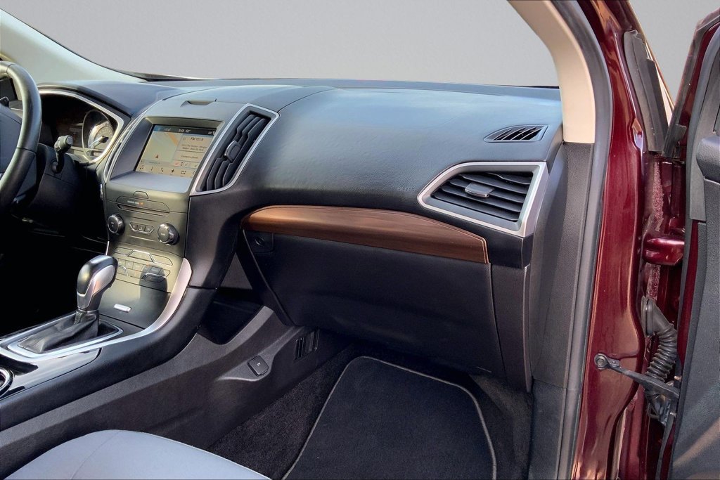 Used 2018 Ford Edge SEL w/ Equipment Group 201A AWD/4WD image 15