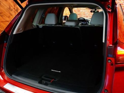 Certified 2024 Nissan Rogue SV w/ SV Premium Package AWD/4WD image 42