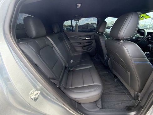Used 2025 Buick Envista Sport Touring w/ Convenience II Package FWD image 13