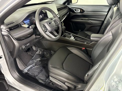 New 2026 Jeep Compass Latitude AWD/4WD image 17