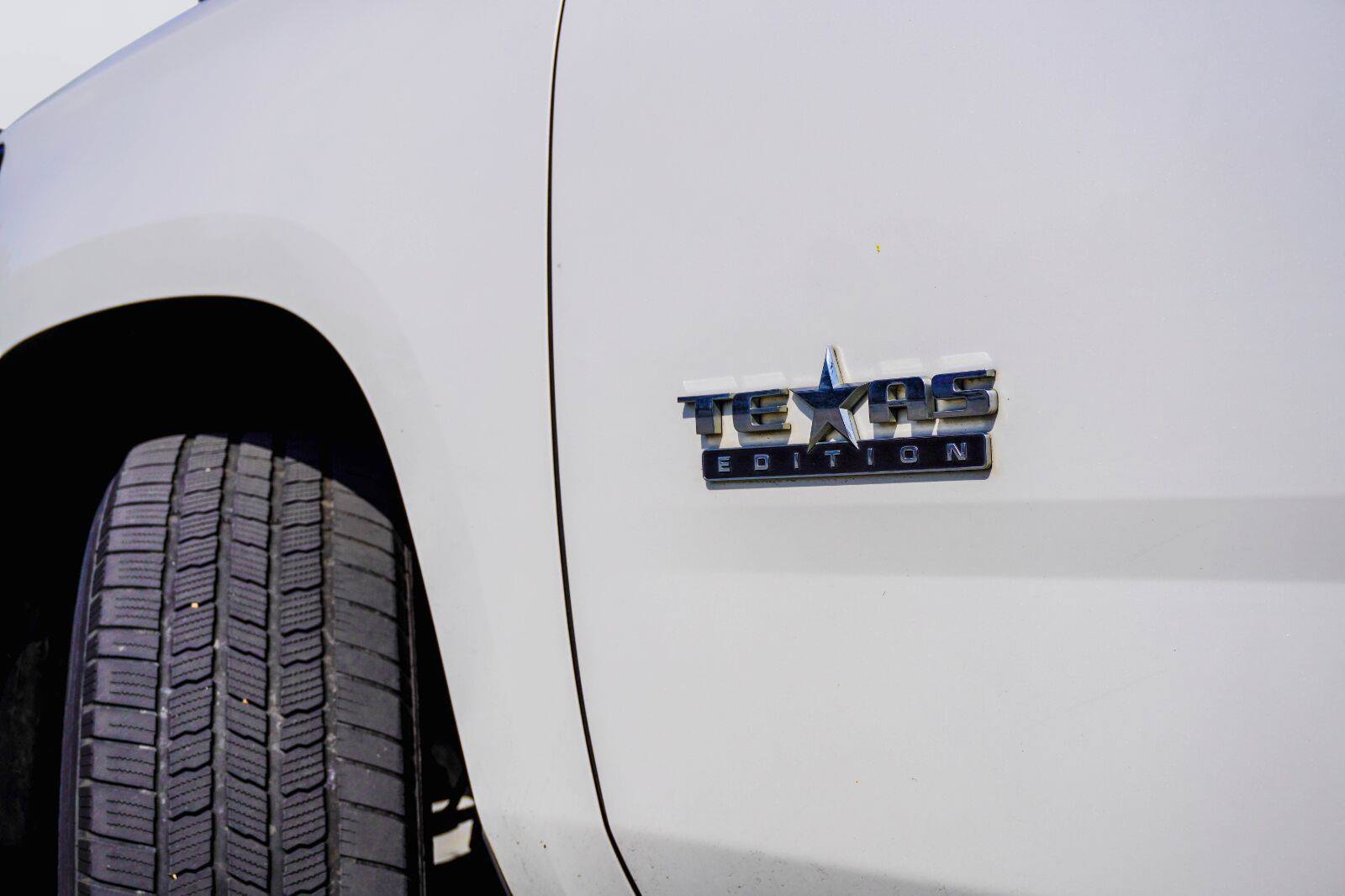 Used 2017 Chevrolet Tahoe LT RWD image 3