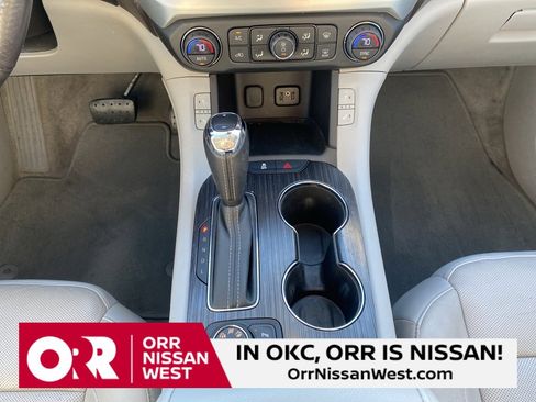 Used 2017 GMC Acadia SLT w/ LPO, Cargo Package image 27