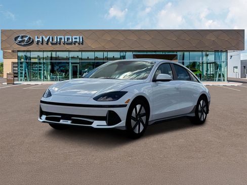 New 2025 Hyundai Ioniq 6 SE image 1