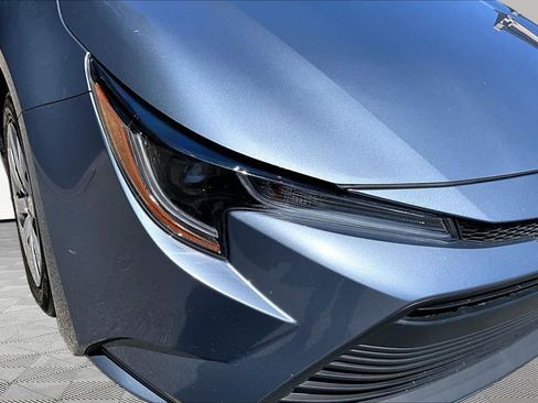 Used 2025 Toyota Corolla LE FWD image 27