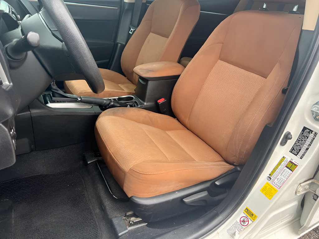Used 2014 Toyota Corolla LE FWD image 14