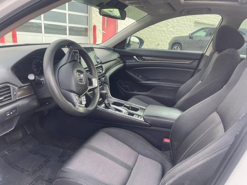 Used 2018 Honda Accord EX image 16