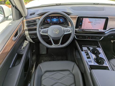 New 2026 Volkswagen Atlas SE FWD image 18