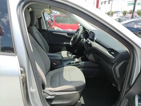 Used 2022 Ford Escape SE FWD image 13