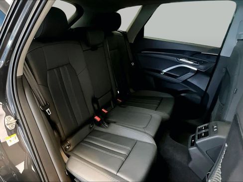 Certified 2025 Audi Q5 Premium w/ Convenience Package AWD/4WD image 20