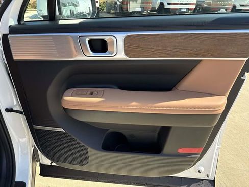 New 2026 Hyundai Santa Fe Limited FWD image 17