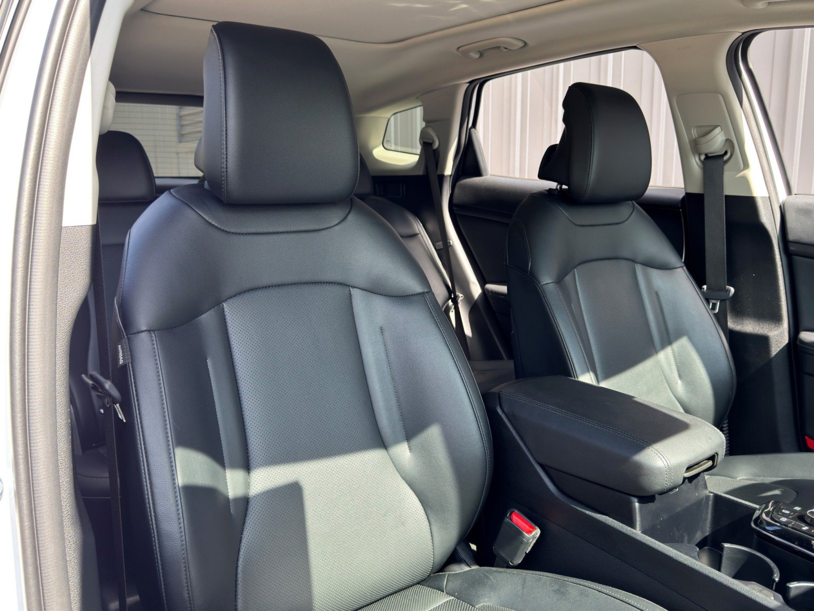 Used 2025 Kia Sportage EX w/ Premium Package FWD image 37