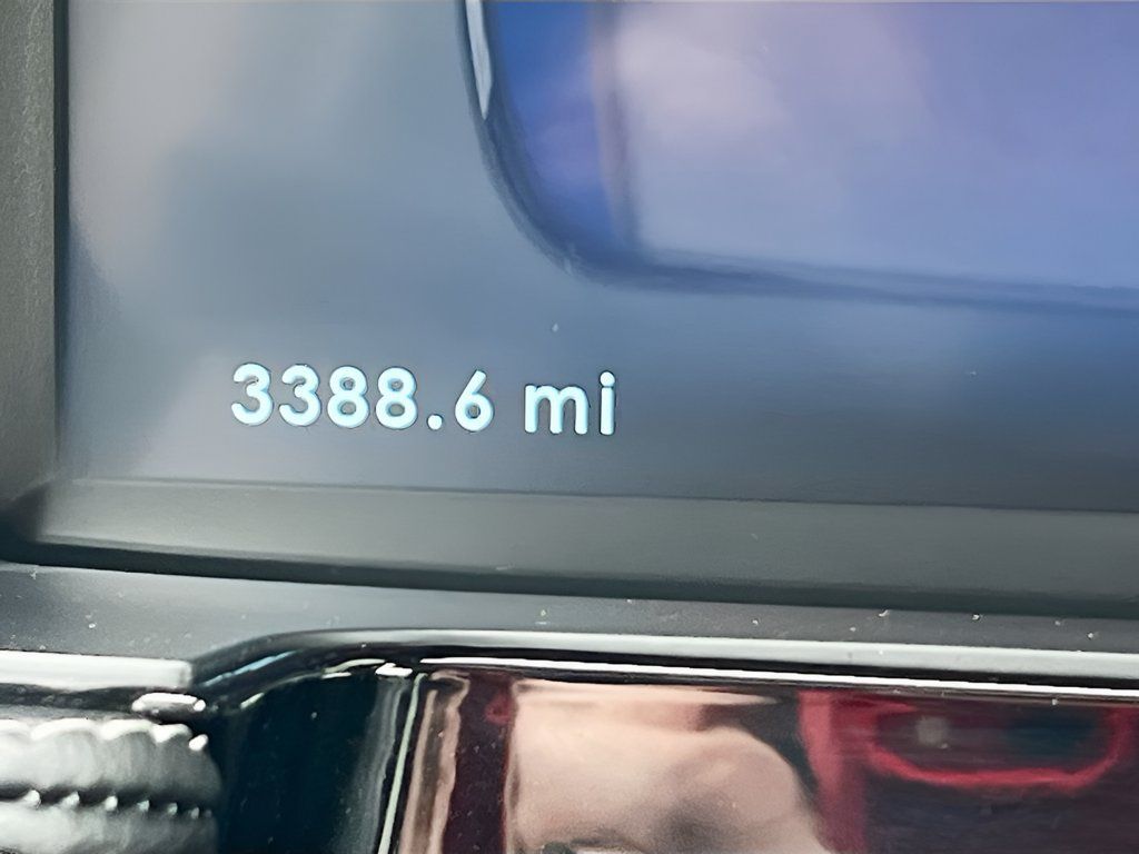 Used 2025 Lincoln Corsair Reserve FWD image 12