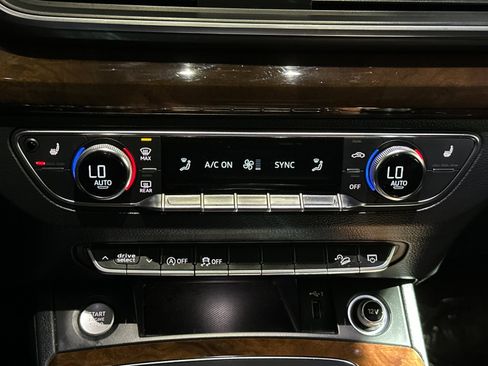 Used 2019 Audi Q5 2.0T Premium w/ Convenience Package image 20