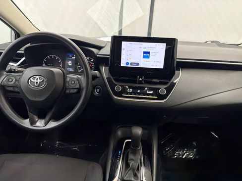 Used 2024 Toyota Corolla LE w/ LE Convenience Package FWD image 27
