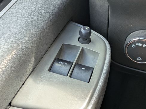 Used 2016 Chevrolet Express 2500 RWD image 24