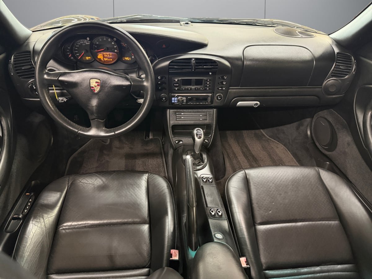 Used 2004 Porsche 911 Carrera RWD image 12