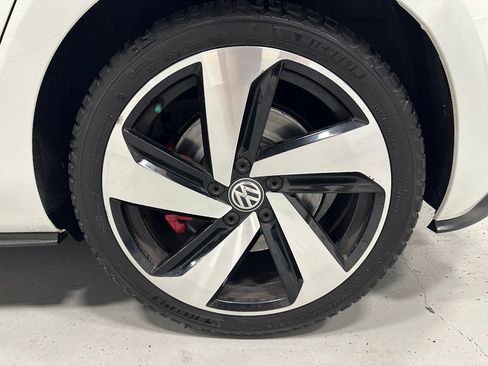 Used 2020 Volkswagen GTI SE FWD image 61