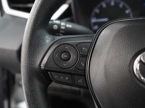 Used 2025 Toyota Corolla LE image 21