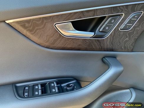 Used 2020 Audi Q8 Prestige AWD/4WD image 25
