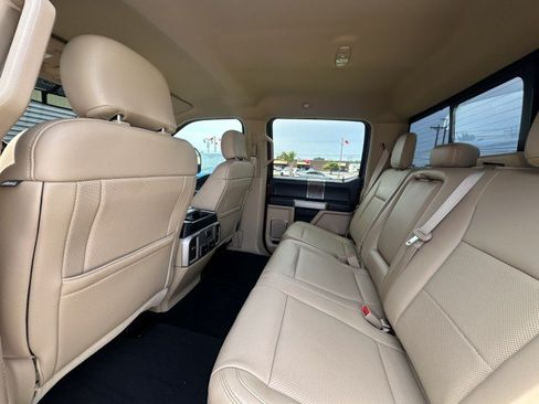 Used 2019 Ford F250 Lariat w/ Lariat Value Package AWD/4WD image 19