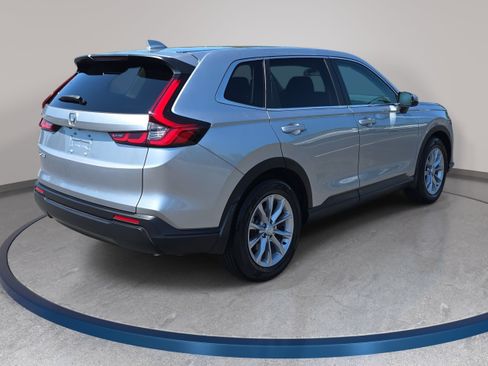 Used 2024 Honda CR-V EX image 5