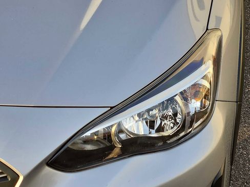 Used 2023 Subaru Crosstrek 2.0i Premium image 9