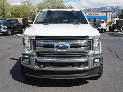 Used 2019 Ford F250 XLT AWD/4WD image 2
