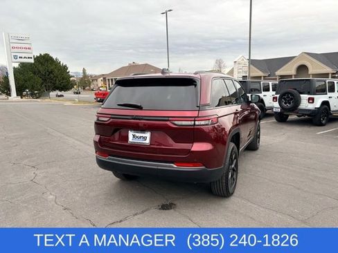 New 2026 Jeep Grand Cherokee Altitude image 4