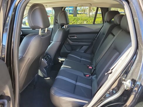 Used 2025 MAZDA CX-50 AWD 2.5 S w/ Premium Package image 11