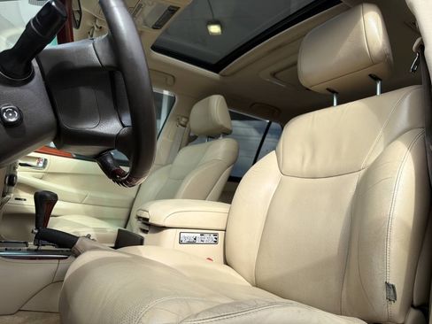 Used 2010 Lexus LX 570 4WD image 28