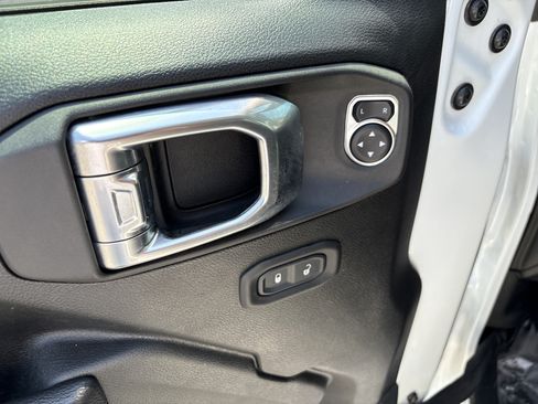 Used 2023 Jeep Wrangler Unlimited Sport AWD/4WD image 16
