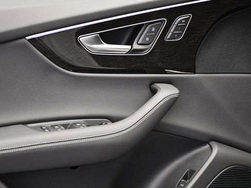 New 2026 Audi Q8 Premium Plus image 33