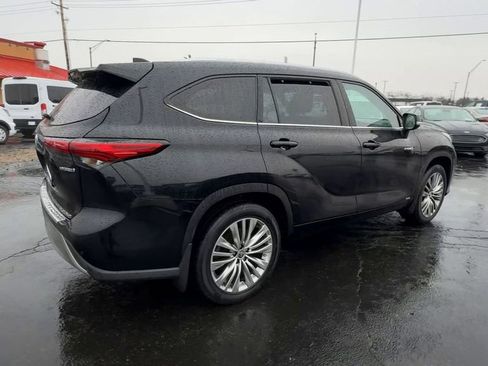 Used 2021 Toyota Highlander Platinum image 8
