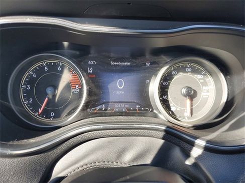 Used 2022 Jeep Cherokee Latitude Lux w/ Sun & Sound Group image 19