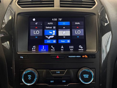 Used 2019 Ford Explorer XLT w/ Equipment Group 202A AWD/4WD image 23