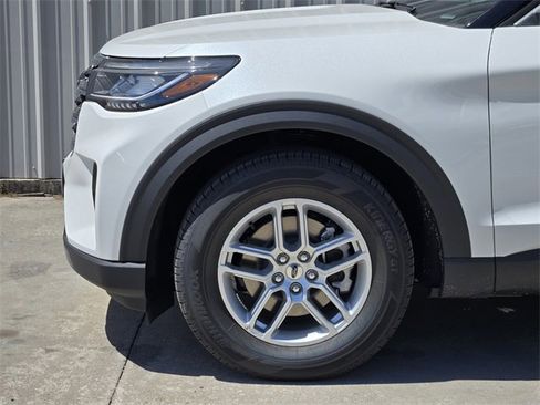 New 2025 Ford Explorer Active w/ Active Comfort Package image 8