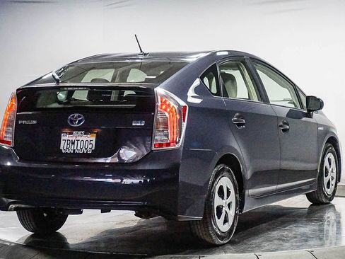 Used 2013 Toyota Prius Three image 10