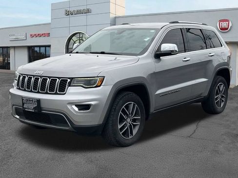 Used 2017 Jeep Grand Cherokee Limited w/ Luxury Group II AWD/4WD image 3