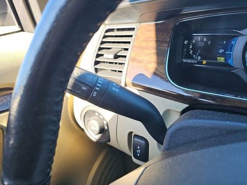 Used 2013 Ford Taurus Limited image 26